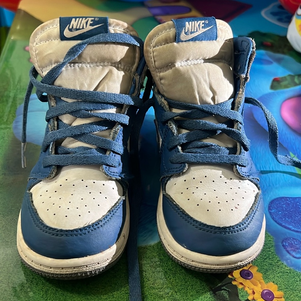 AIR JORDAN